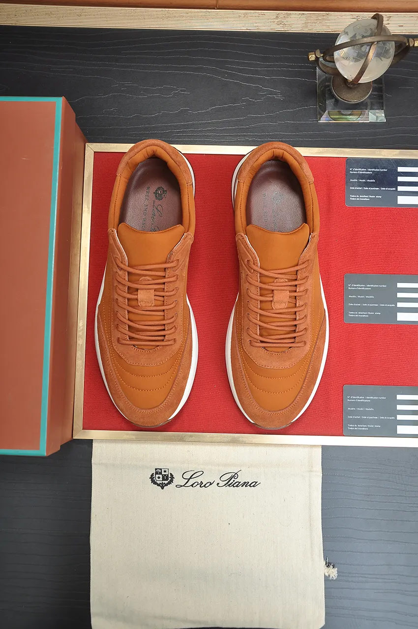 Men's shoes 💰600【𝐥𝐨𝐫𝐨 𝐏𝐢𝐚𝐧𝐚】lp classic loafers, an Italian treasure brand, the only brand that can match Hermès! Only after wearing it do we realize that we cannot let down our feet. The upper is imported cashmere, the lining of water-dyed cowhide ➕ the cowhide feet, the official original glass rubber outsole, and the pendant. Exclusive original packaging (tag ➕ brand paper ➕ outer box ➕ hand bag) code number: 38-44 (45 customized)